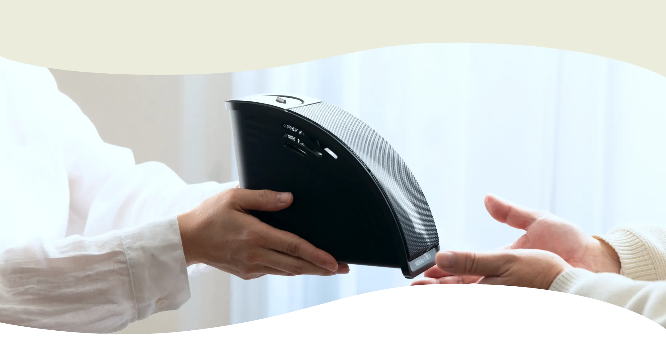 ミライスピーカー公式】TVの音量上げずに、言葉くっきり | サウンドファン